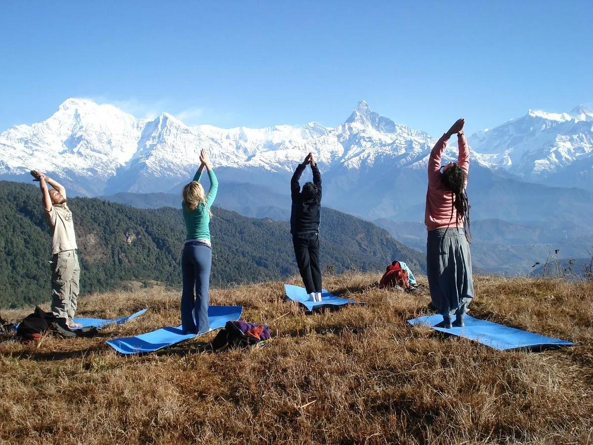 yoga-tour_w8xp3j